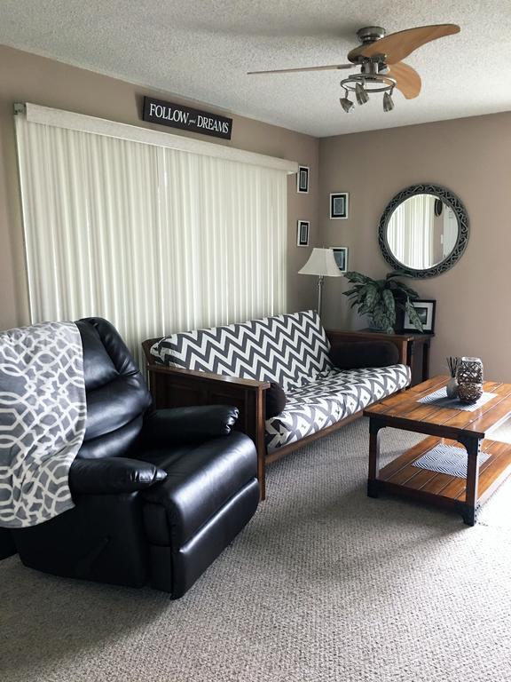 Anchorage Uptown Suites المظهر الخارجي الصورة