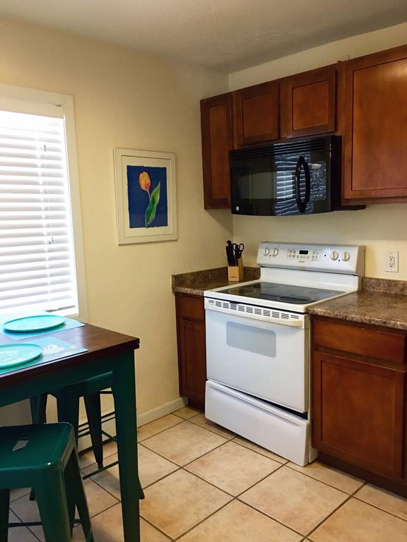 Anchorage Uptown Suites المظهر الخارجي الصورة