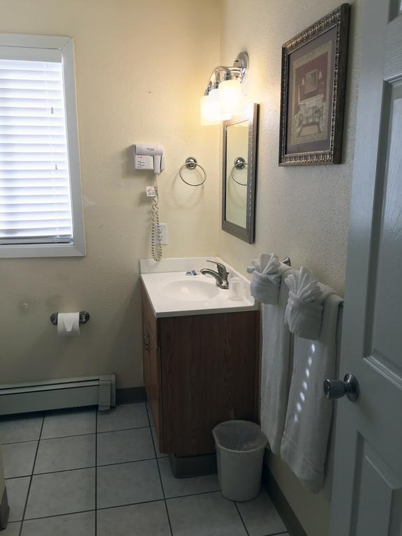 Anchorage Uptown Suites المظهر الخارجي الصورة