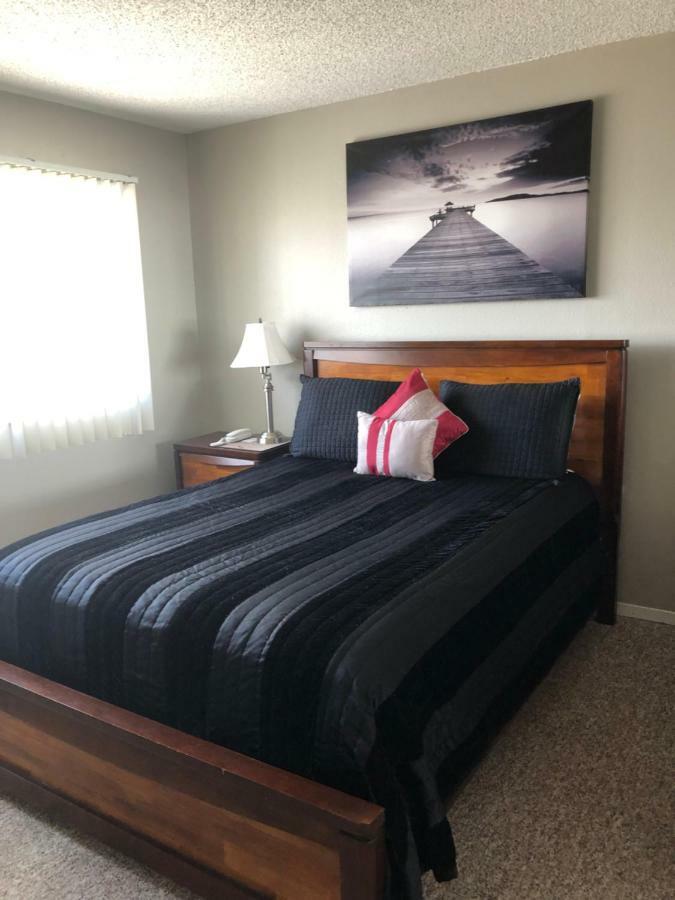 Anchorage Uptown Suites المظهر الخارجي الصورة